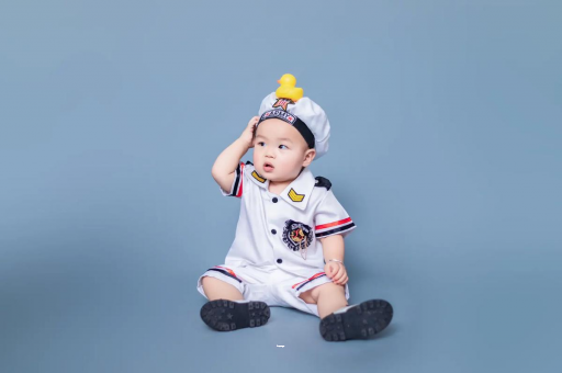 广州借卵试管代怀包男孩三个月宝宝奶量
